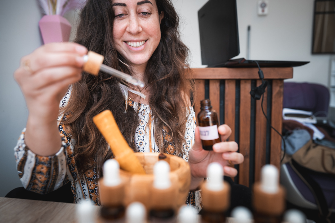 ארומתרפיה ורקיחת בושם טבעי