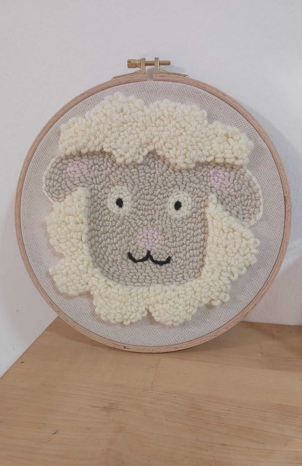 פאנץ' נידל | רקמה